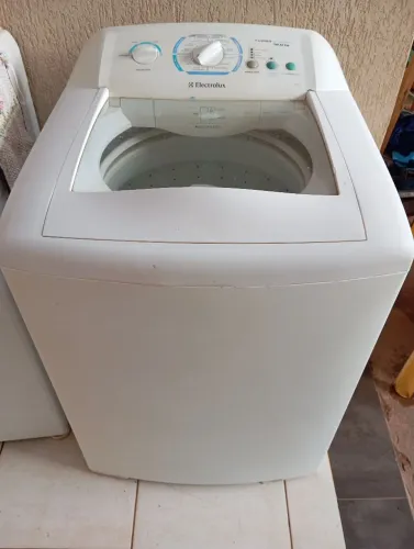 Máquina de lavar roupa Electrolux 12 kilos 