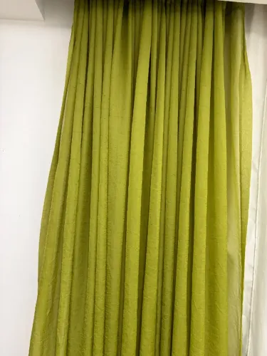 cortina usada verde clara 5,88 m x 2,22 m