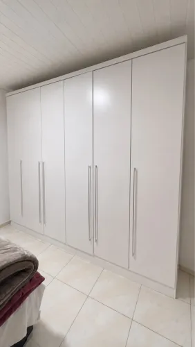 Guarda-roupa Branco 6 Portas - Grande e Espaçoso