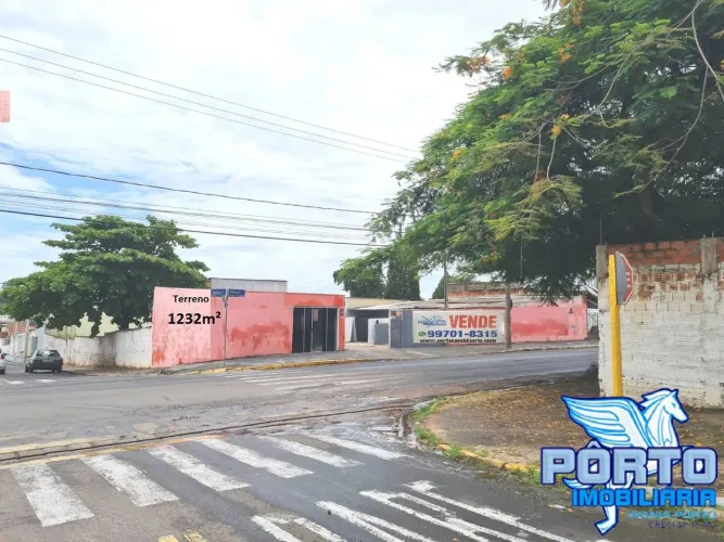 TERRENO À VENDA NA AV. CASTELO BRANCO 1.230m²