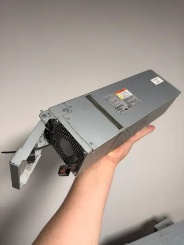 Fonte para Storage / Enclosure IBM V7000