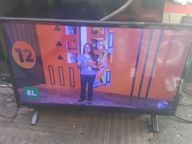 Vendo tv Philco 24 polegadas top de linha em estado de nova com conversor digital R$ 450,0