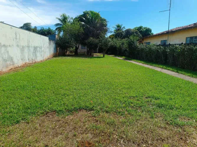 Vende -se um terreno 11'5 x 58