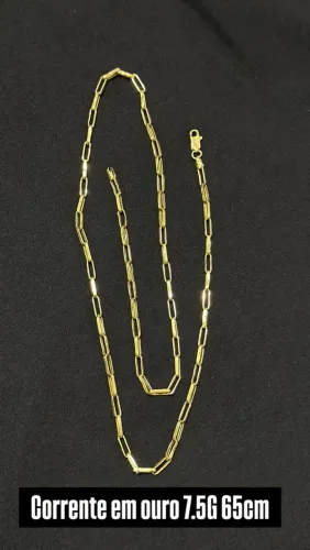 Corrente de ouro pesando 7.5g