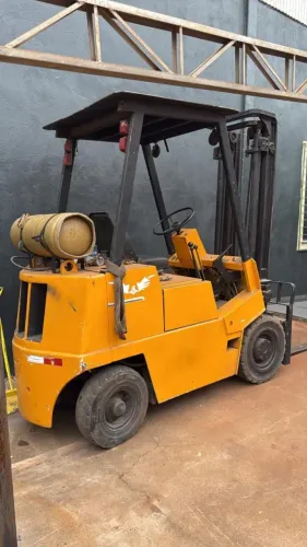 EMPILHADEIRA YALE R25