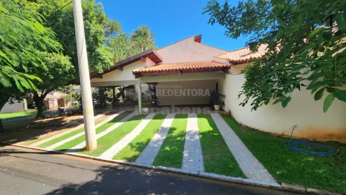 EXCELENTE CASA NO CONDOMÍNIO BOURGAINVILLE