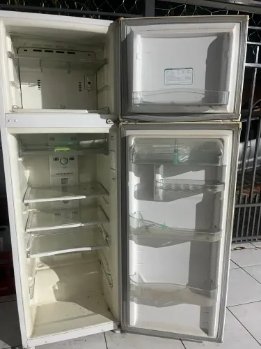 Geladeira Cônsul Com Defeito 