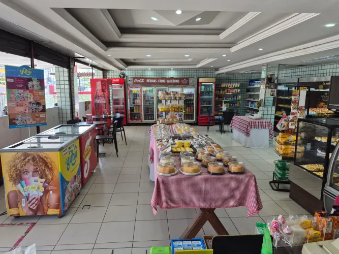 Vendo padaria em funcionamento - Av. Norte - Fatura R$ 100.000/mês - Excelente localização