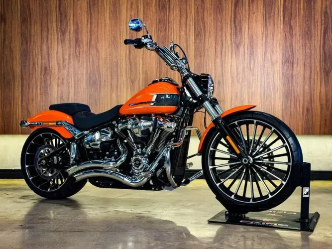 Harley-Davidson Breakout 2023