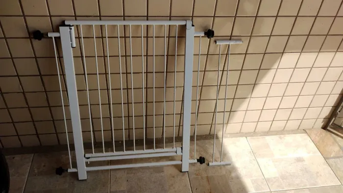 Grade de proteção com 85cm altura/80cm largura.c alargador de14cm