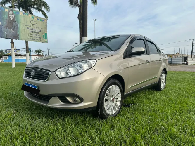 Fiat Grand Siena Essence 1.6 Flex 16V 2014