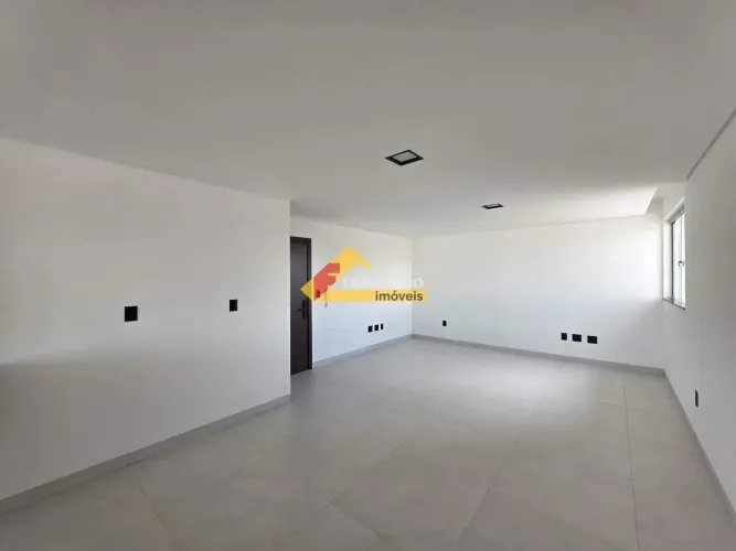 Apartamento à venda, 3 quartos, 1 suíte, 2 vagas, Centro - Divinópolis/MG