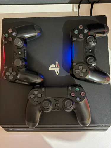PS4 PRO 500GB DESBLOQUEADO