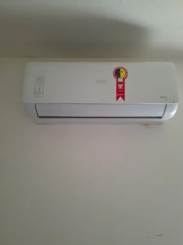 Vende-se uma evaporadora elgin 9000