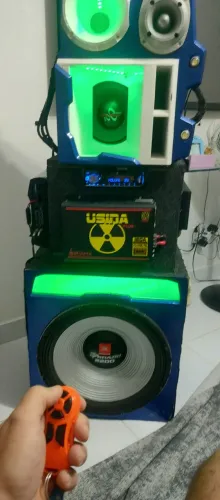 Som de qualidade semi-novo