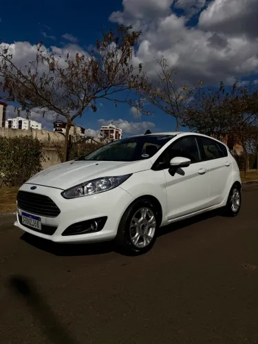 Ford Fiesta 1.5 16V Flex Mec. 5P 2014