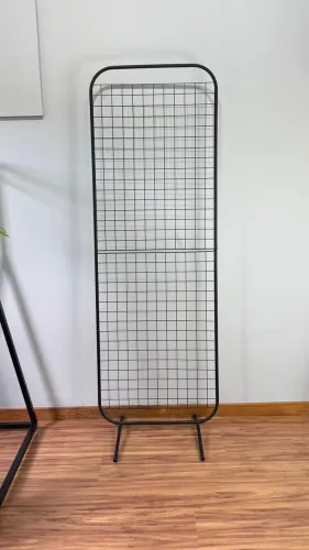Biombo telado, desmontável, novo!  Baixei o preço para o mínimo! Valor não negociável 
