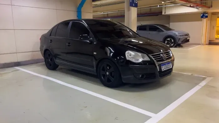 Volkswagen Polo Sedan 1.6 MI Total Flex 8V 4P 2008
