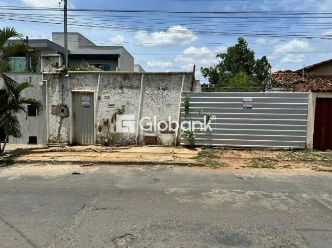Lote à venda em Vila Brasilia, com 300m²