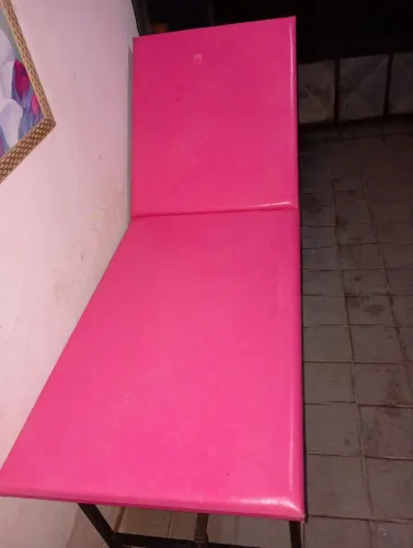 Maca rosa em ótimo estado de conservação.