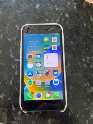 IPHONE 8 PLUS 64 GB COM TELA QUEBRADA MAS FUNCIONANDO 