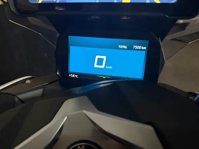 ? BMW C 400 X SPORT 2024 ? IMPECÁVEL! ? Ano: 2024 ? Quilometragem: apenas 7.500 km