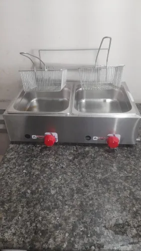 Vendo uma Máquina fritadeira de salgados diversos 