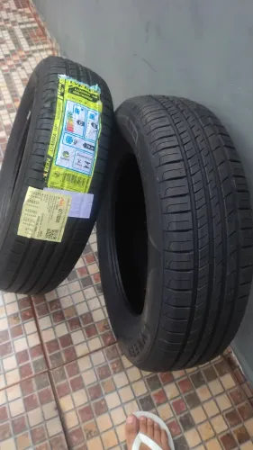 2 pneus novos