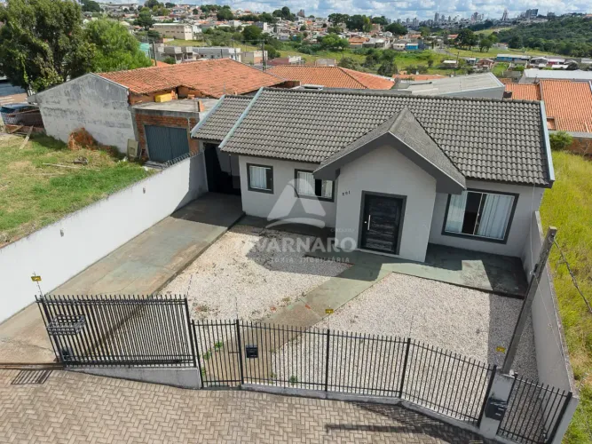 Casa Padrão em Ponta Grossa