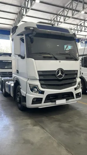 New Actros 2548 Branco 6 X 2