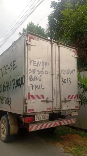 Vende se bau da Hilux <br><br>Medindo 2,80 por 1,80<br><br>Medindo 2,80 por 1,80