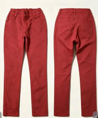 ? CALÇA BRIM/JENS LEVE COM ELÁSTICO NA CINTURA?