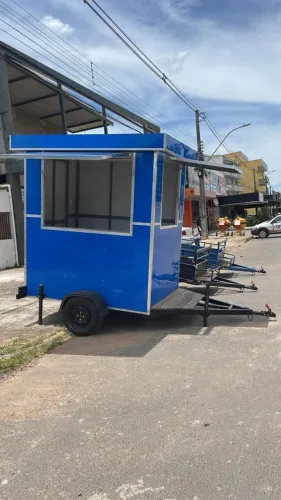 Carrinho de Cachorro-Quente com Pia Inox e Prateleiras .