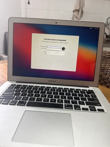 MacBook Air i5 dual core 4g Ultrafino 2013