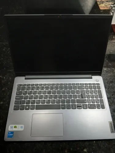 ? Notebook Lenovo Core i3 - Com defeito / Para peças