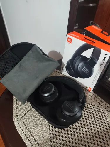 Fone JBL live 770nc