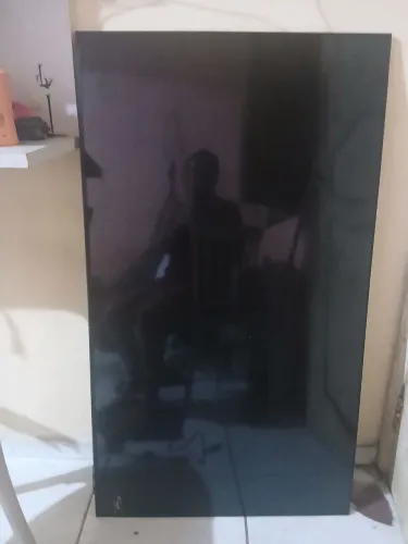 TV 55 polegadas com defeito. Ela queimou o display