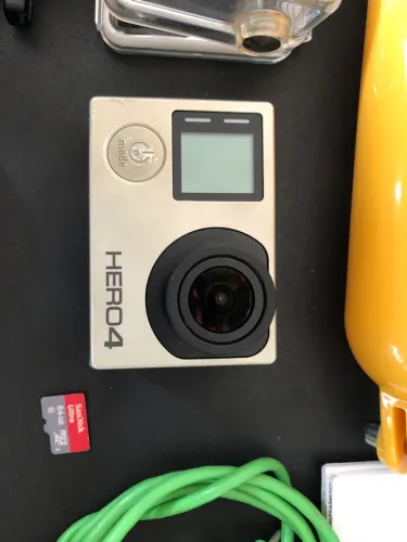 Câmera GoPro Hero 4 Silver + acessórios