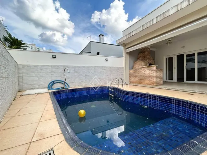 Casa à venda e locação no Condomínio Parque Varvito em Itu/SP
