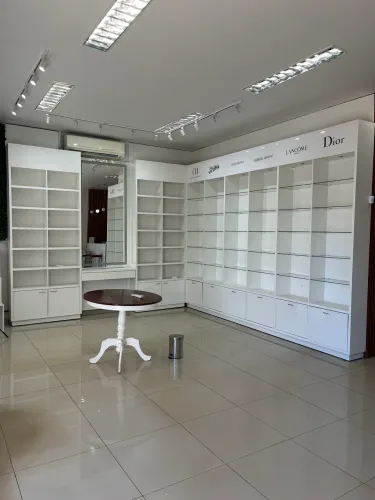 Móveis comerciais