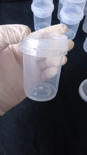 Pote Plástico 100ml Redondo - tampa lacre 70 Unidades (desapego)