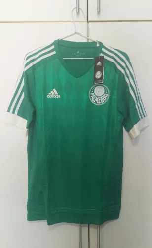 Camisa Palmeiras na etiqueta