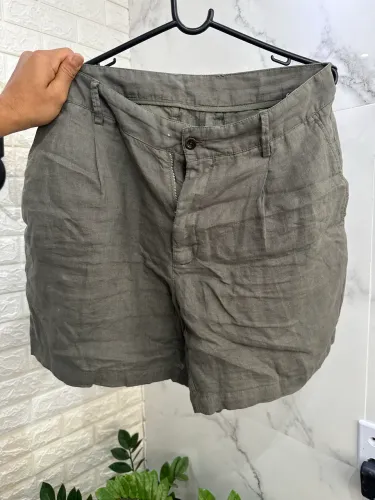 Bermuda Zara verde musgo 100% linho