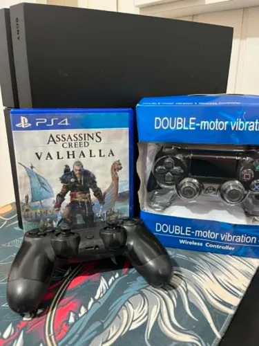 PS4 COMPLETO + 2 CONTROLES + ASSASSIN?S CREED VALHALLA