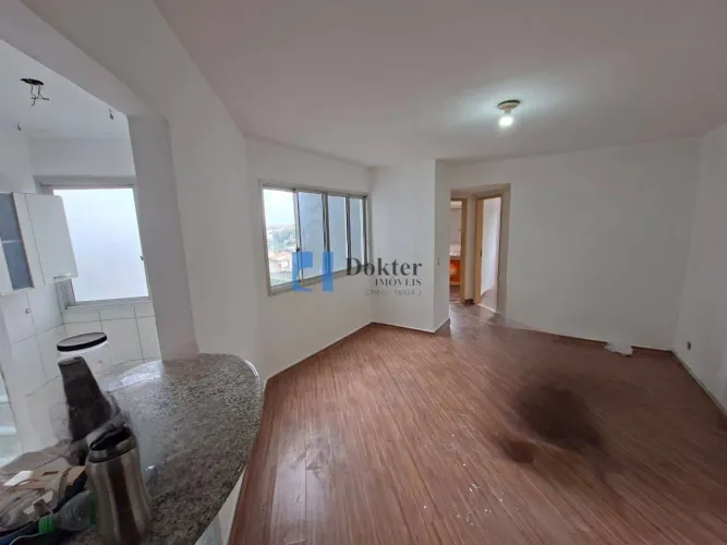 Apartamento com 2 dormitórios na Freguesia do Ó