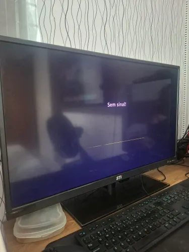 Tv sti 32 polegadas funcionando normalmente