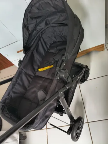 Carrinho de Bebê com cesto Moisés + Bebê conforto + Base veicular - Galzerano Olympus