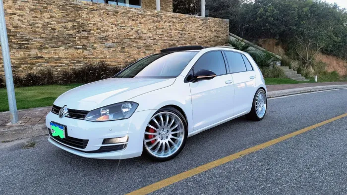Volkswagen Golf Highline 1.4 TSI 140cv Aut. 2015