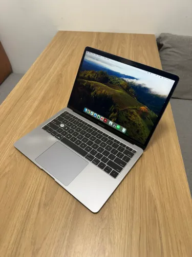 MacBook Air Retina 13" 2019 i5 8GB 128GB SSD