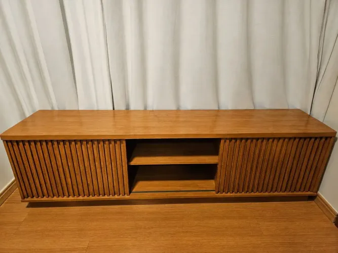 Rack TV Ripado